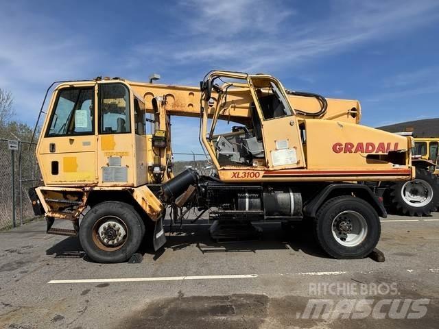 Gradall XL3100 Escavatori gommati