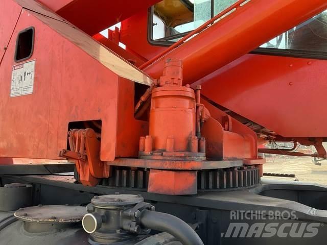 Grove RT530E Gru per terreni difficili