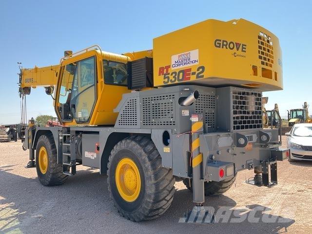 Grove RT530E-2 Gru per terreni difficili