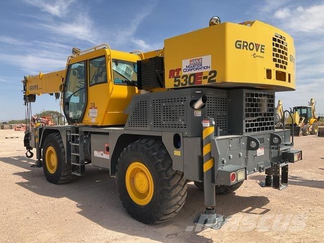 Grove RT530E-2 Gru per terreni difficili