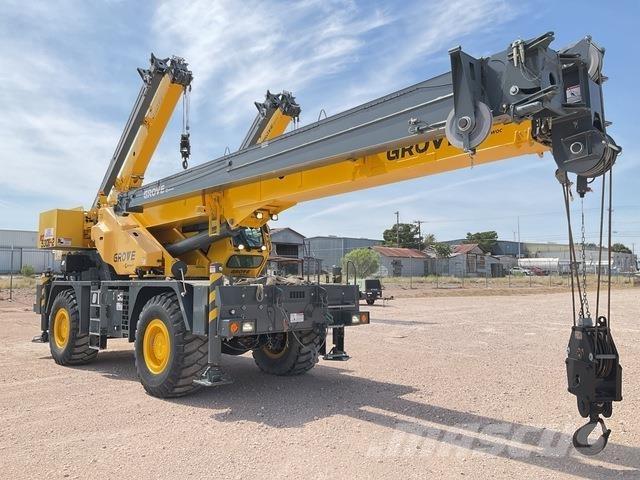Grove RT530E-2 Gru per terreni difficili