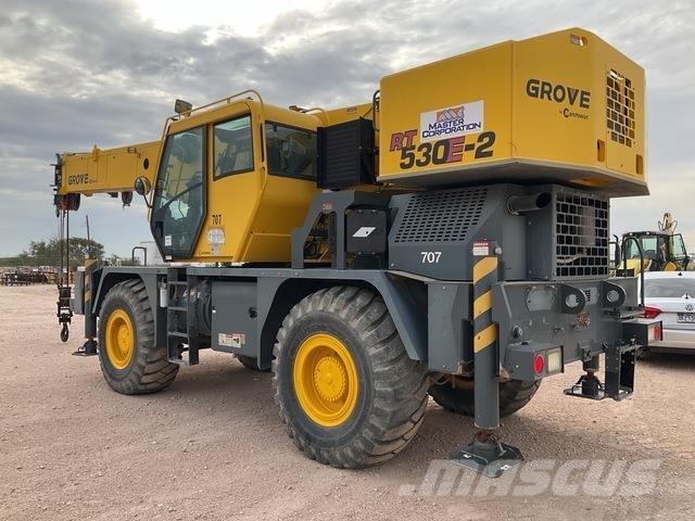 Grove RT530E-2 Gru per terreni difficili