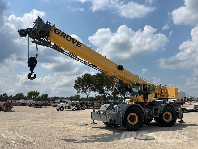 Grove RT700E Gru per terreni difficili