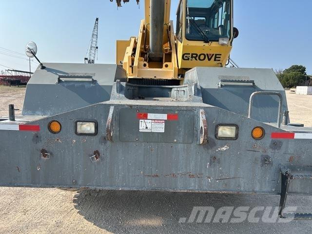 Grove RT700E Gru per terreni difficili