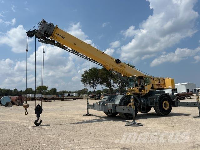Grove RT700E Gru per terreni difficili