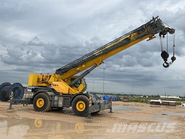 Grove RT765E-2 Gru per terreni difficili