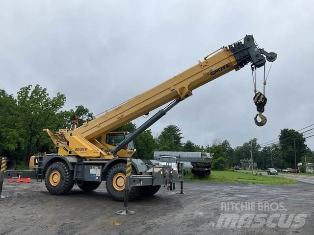 Grove RT890E Gru per terreni difficili