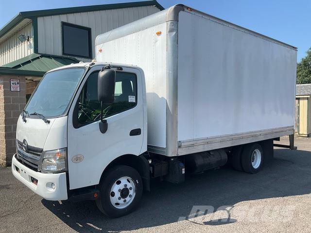 Hino 155 Camion cassonati