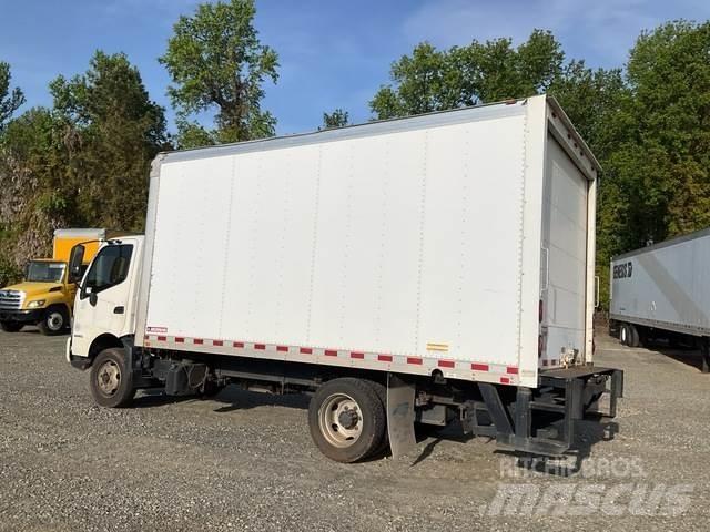 Hino 195 Camion cassonati