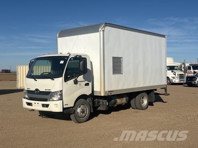 Hino 195 Camion cassonati