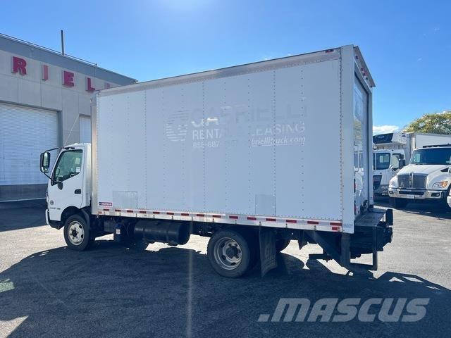 Hino 195 Camion cassonati