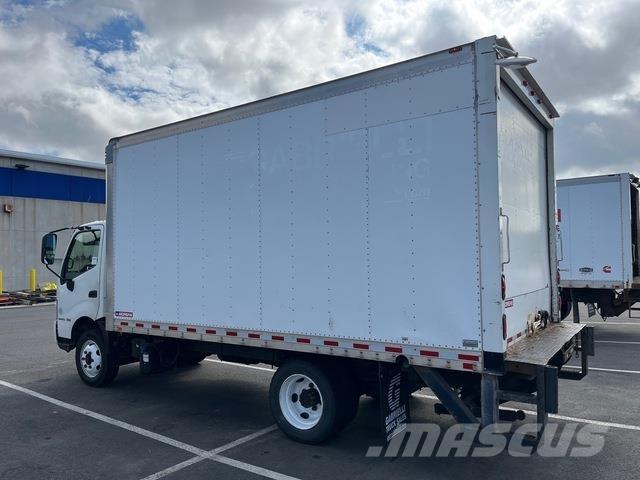 Hino 195 Camion cassonati