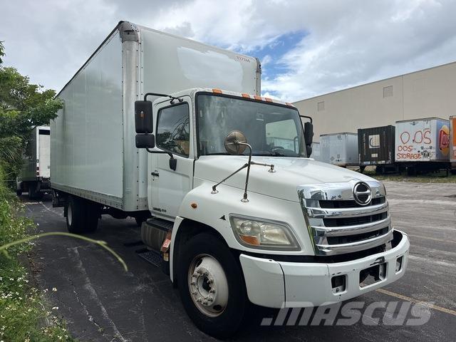 Hino 238 Camion cassonati