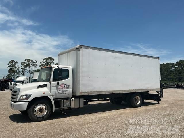 Hino 268 Camion cassonati