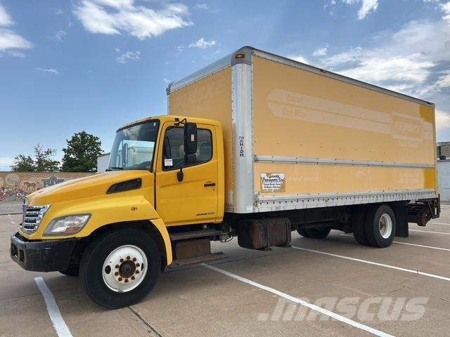 Hino 268 Camion cassonati