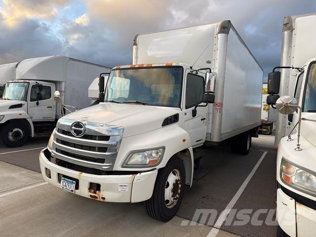 Hino 268 Camion cassonati