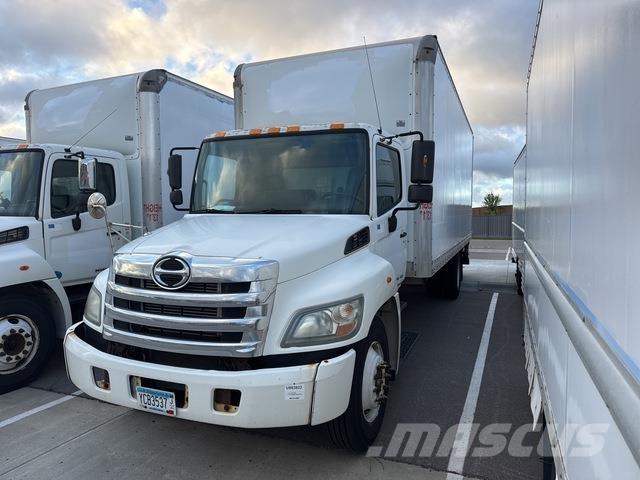 Hino 268 Camion cassonati