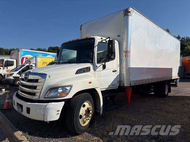 Hino 268 Camion cassonati