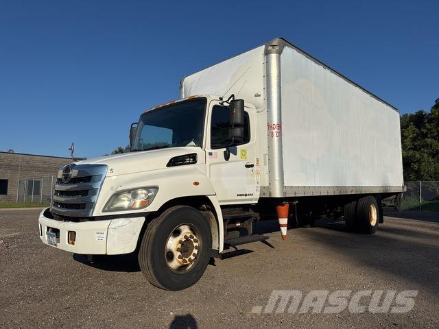 Hino 268 Camion cassonati
