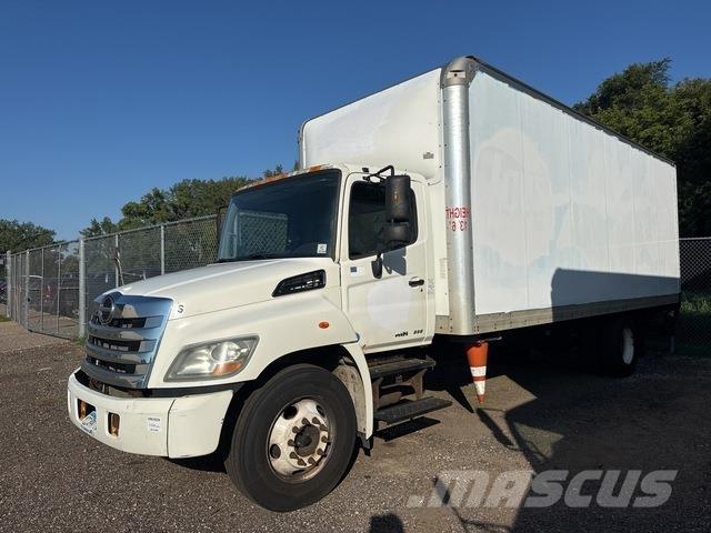 Hino 268 Camion cassonati