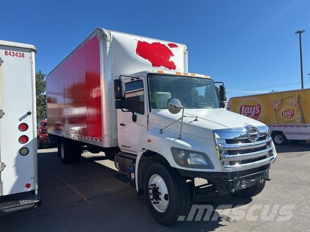 Hino 268 Camion cassonati