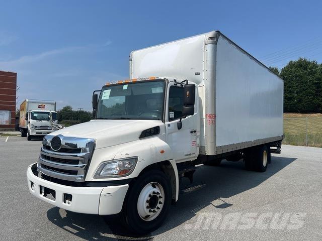Hino 268 Camion cassonati