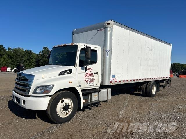 Hino 268 Camion cassonati