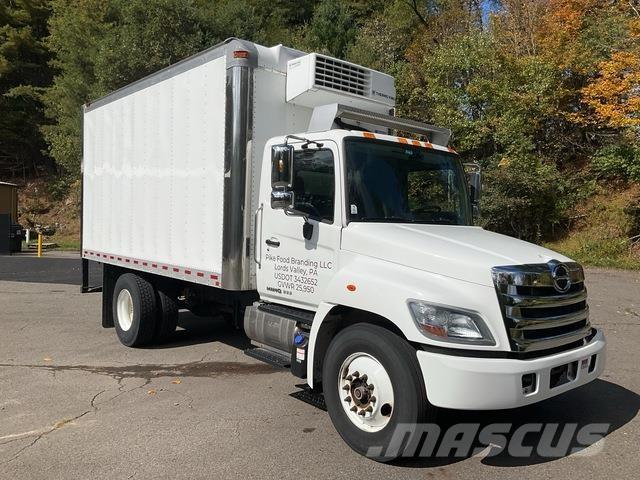 Hino 268 Camion a temperatura controllata