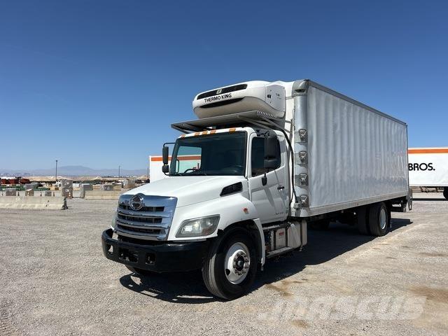 Hino 268 Camion a temperatura controllata
