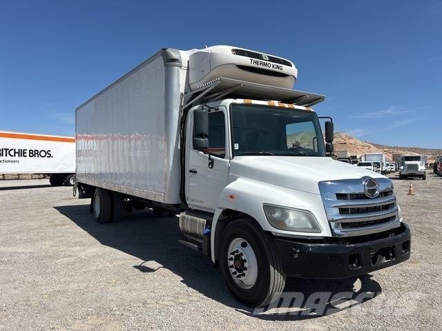 Hino 268 Camion a temperatura controllata