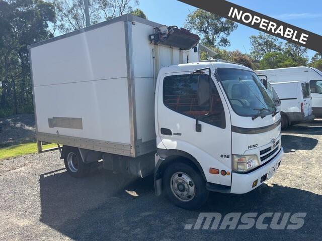 Hino 300 616 Camion a temperatura controllata