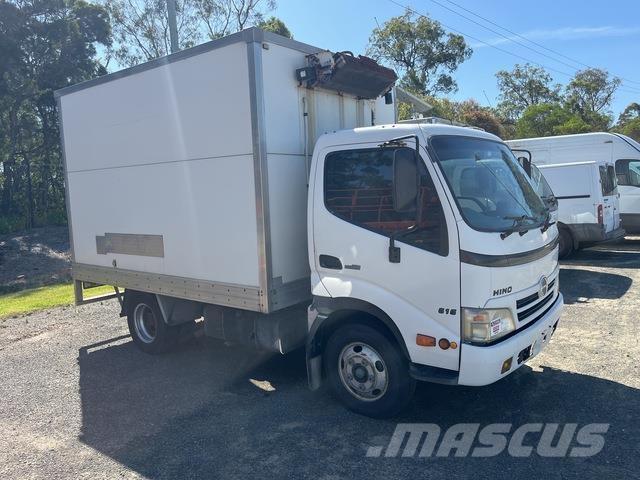 Hino 300 616 Camion a temperatura controllata