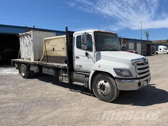 Hino 308 Camion con sponde ribaltabili