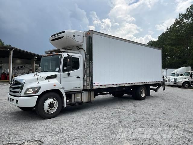 Hino 338 Camion a temperatura controllata