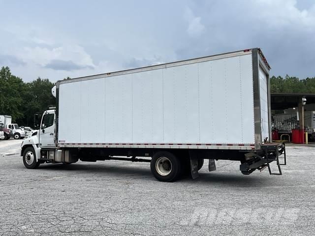 Hino 338 Camion a temperatura controllata