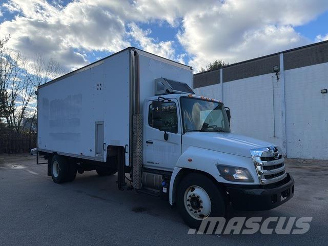 Hino 338 Camion cassonati
