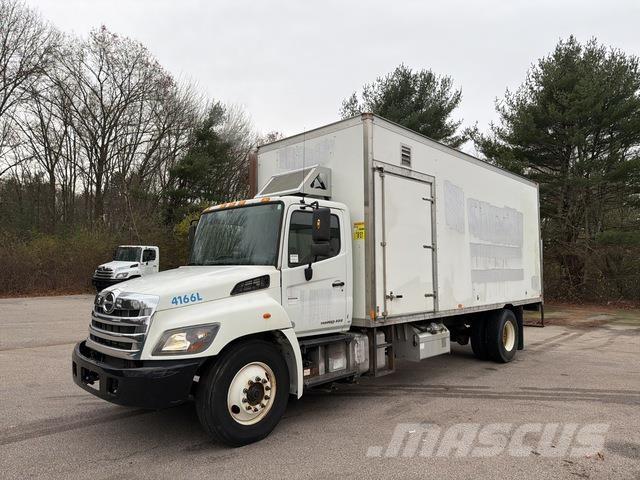 Hino 338 Camion cassonati