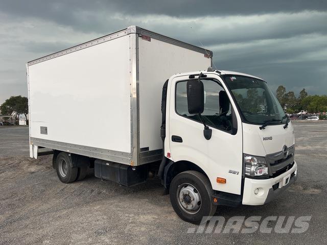 Hino 921 Camion cassonati