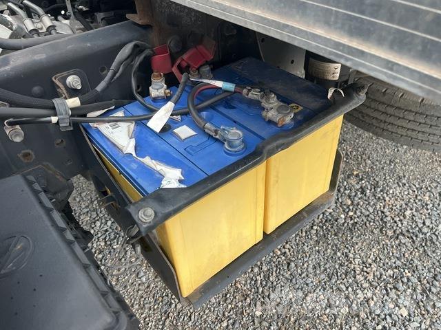 Hino 921 Camion cassonati