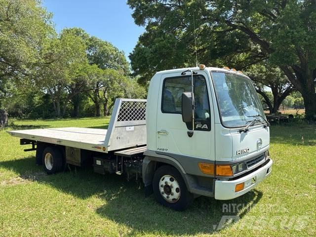 Hino FA1517 Carroattrezzi