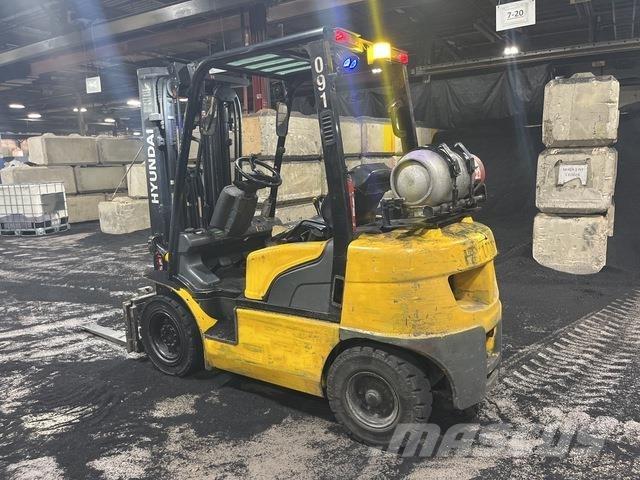 Hyundai 25L-7A Costruzioni - Altro