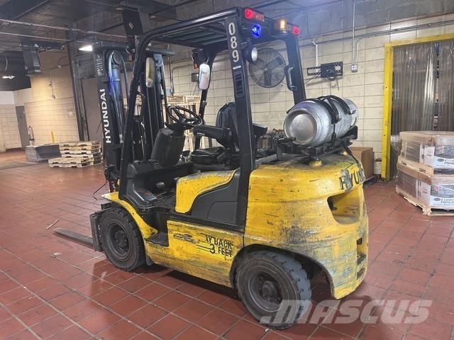 Hyundai 25L-7A Costruzioni - Altro