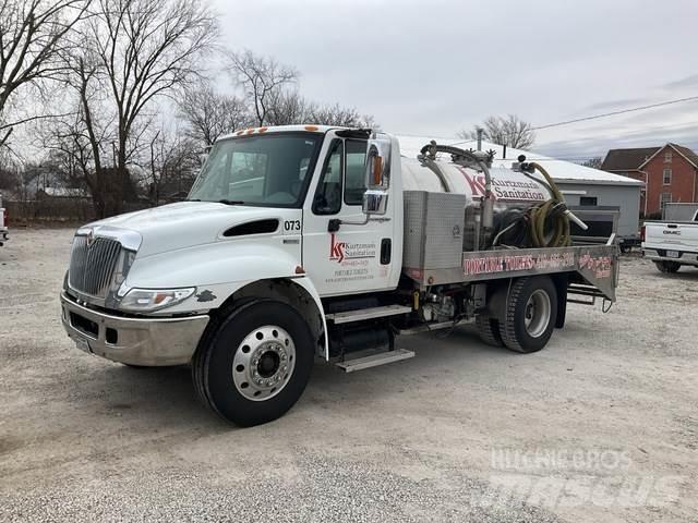 International  Camion autospurgo