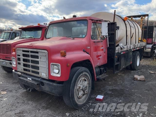 International  Camion con sponde ribaltabili