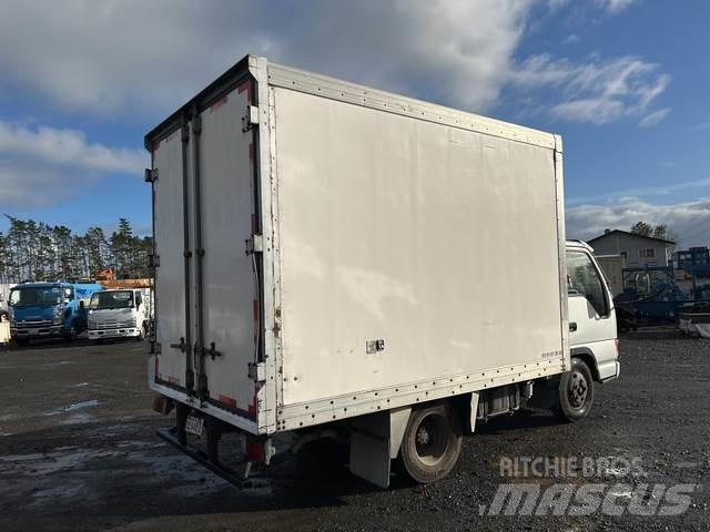 Isuzu NKR300s Costruzioni - Altro