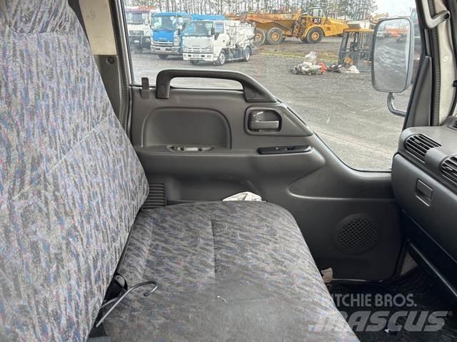 Isuzu NKR300s Costruzioni - Altro