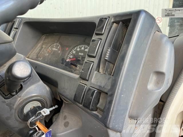 Isuzu NNR 200 Camion con sponde ribaltabili