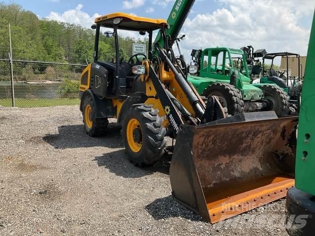 JCB 407 Pale gommate