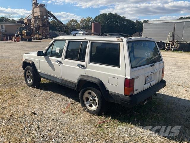 Jeep Cherokee Auto