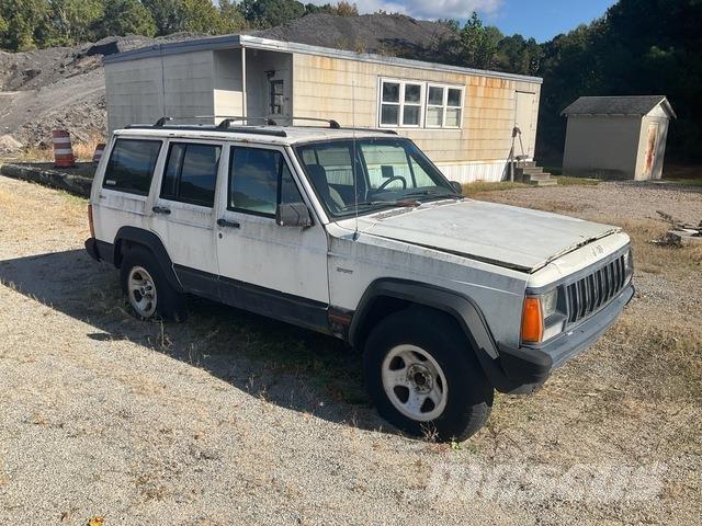 Jeep Cherokee Auto